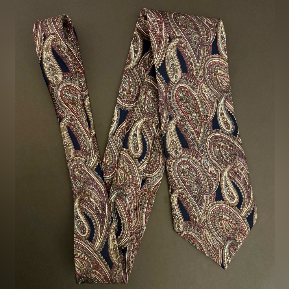 Wembley Silk Paisley Tie Vintage Made in USA 100% Imported Silk